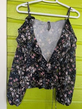 Design Lab Lord & Taylor Dark Blue Pink Floral Ruffle Wrap Blouse Puffy Sleeves